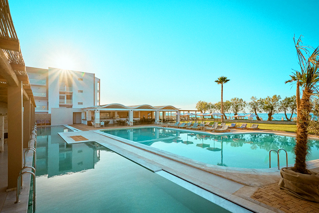 MALIA BAY BEACH HOTEL & BUNGALOWS 4*