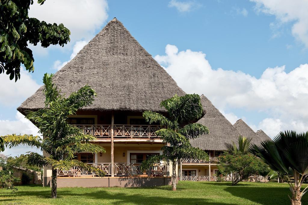 Hôtel Neptune Palm Beach Boutique Resort & Spa 4* + Safari 2 nuits, Séjour Kenya par Ôvoyages Hôtel Neptune Palm Beach Boutique Resort & Spa 4* + Safari 2 nuits, Séjour Kenya par Ôvoyages