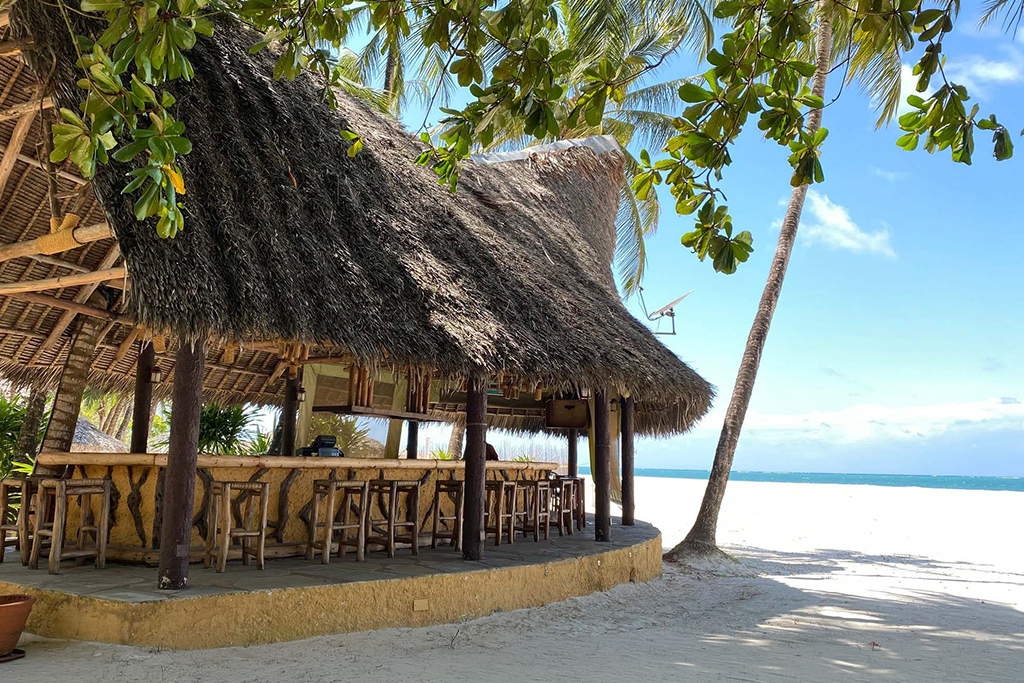 Hôtel Pinewood Beach Resort & Spa 4* Sup + Safari 1 nuit, Séjour Kenya par Ôvoyages Hôtel Pinewood Beach Resort & Spa 4* Sup + Safari 1 nuit, Séjour Kenya par Ôvoyages