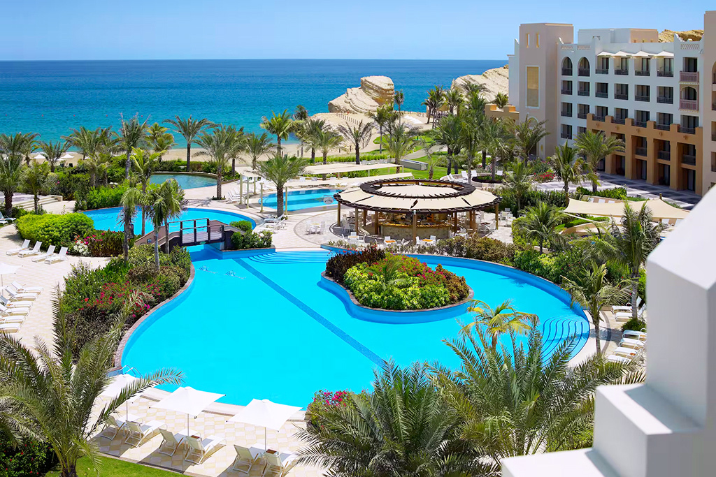 DoubleTree by Hilton Muscat Al Waha 5*