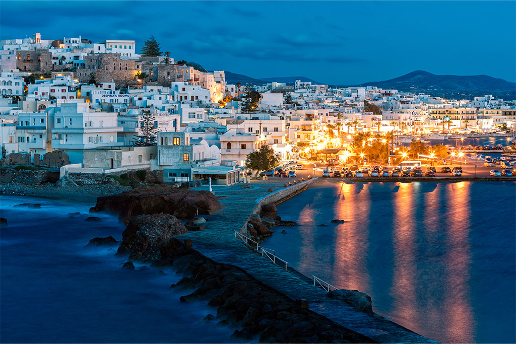Combiné Île de Santorin, île de Naxos et Athènes, Combiné Grèce & ses îles, Cyclades, Santorin par Ôvoyages Combiné Île de Santorin, île de Naxos et Athènes, Combiné Grèce & ses îles, Cyclades, Santorin par Ôvoyages