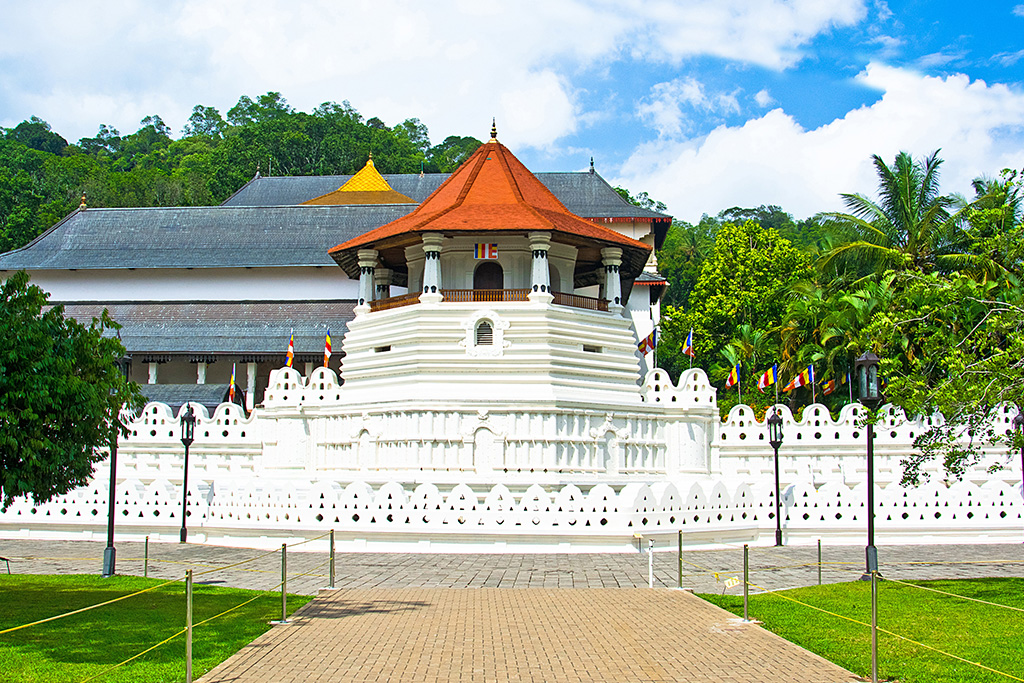 Combiné Balade Sri Lankaise en privatif 4* & Ôclub Zen Avani Kalutara 4* Sup., Circuit Sri Lanka par Ôvoyages Combiné Balade Sri Lankaise en privatif 4* & Ôclub Zen Avani Kalutara 4* Sup., Circuit Sri Lanka par Ôvoyages