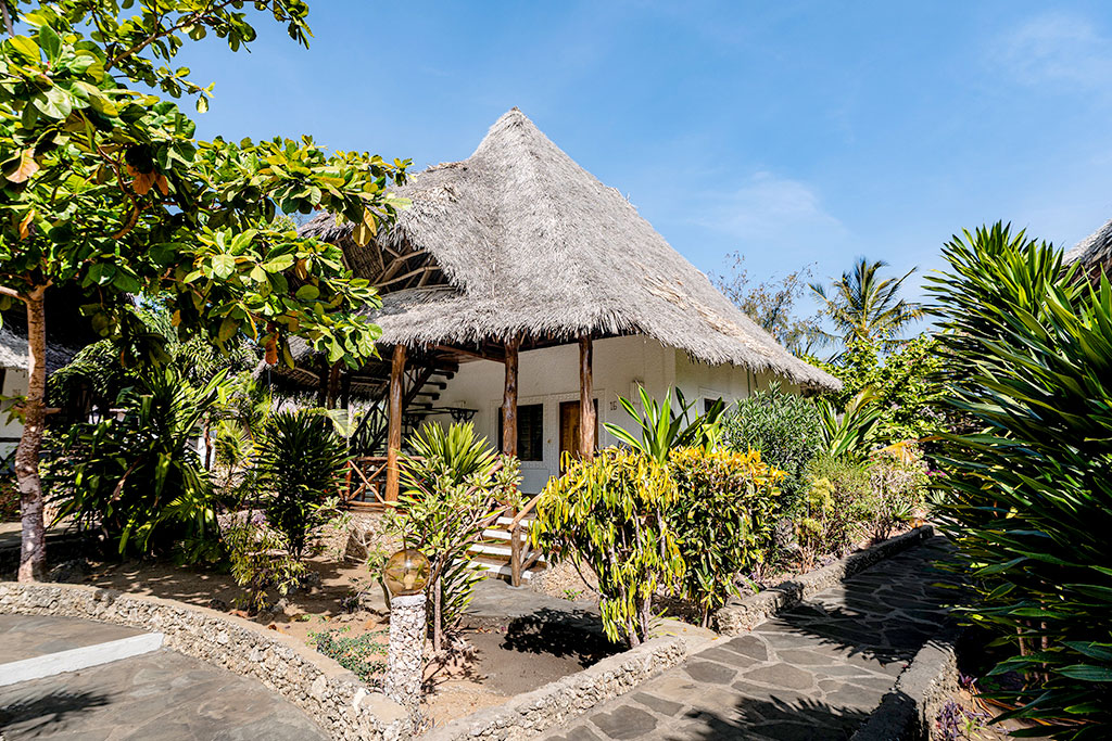 Combiné Exploreans Malaika Villas & Beach Club & Safari 3 nuits dans le parc national de Tsavo, Séjour Kenya par Ôvoyages Combiné Exploreans Malaika Villas & Beach Club & Safari 3 nuits dans le parc national de Tsavo, Séjour Kenya par Ôvoyages