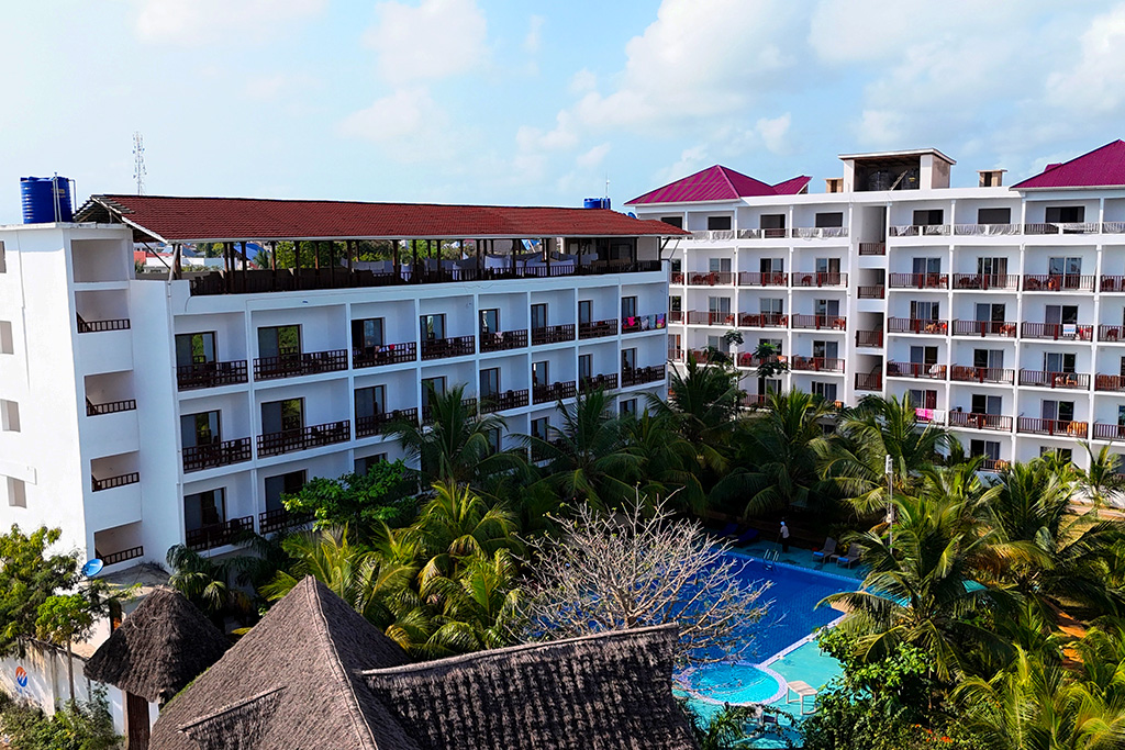 Combiné Smart Club Malika Nungwi 4* + Safari 1 nuit dans la réserve de Selous, Combiné Tanzanie par Ôvoyages