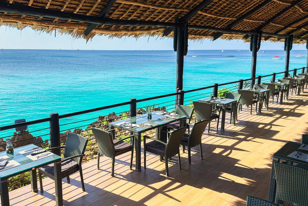 Combiné Royal Zanzibar Beach Resort 5* + Safari 2 nuits dans la réserve de Selous, Combiné Tanzanie par Ôvoyages