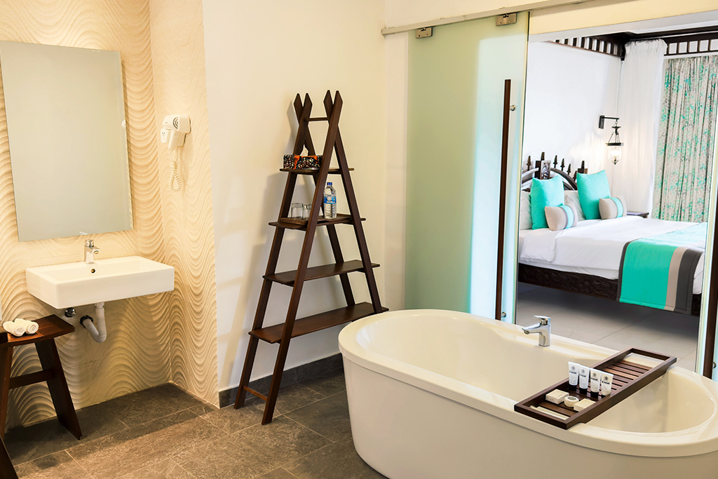 Combiné Royal Zanzibar Beach Resort 5* + Safari 2 nuits dans la réserve de Selous, Combiné Tanzanie par Ôvoyages