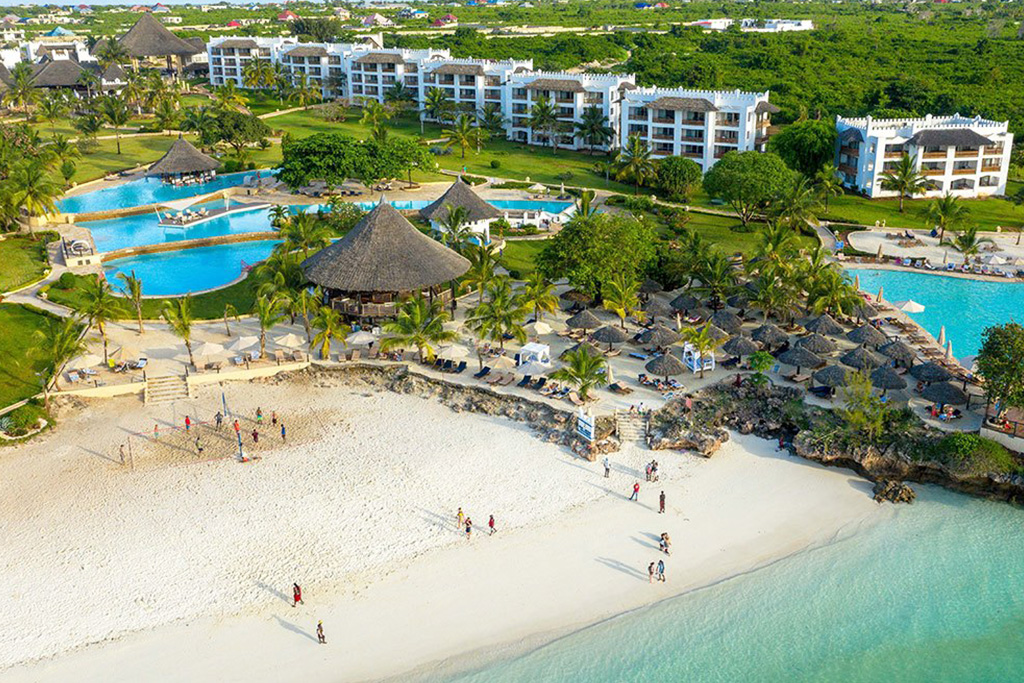 Combiné Royal Zanzibar Beach Resort 5* + Safari 2 nuits dans la réserve de Selous, Combiné Tanzanie par Ôvoyages