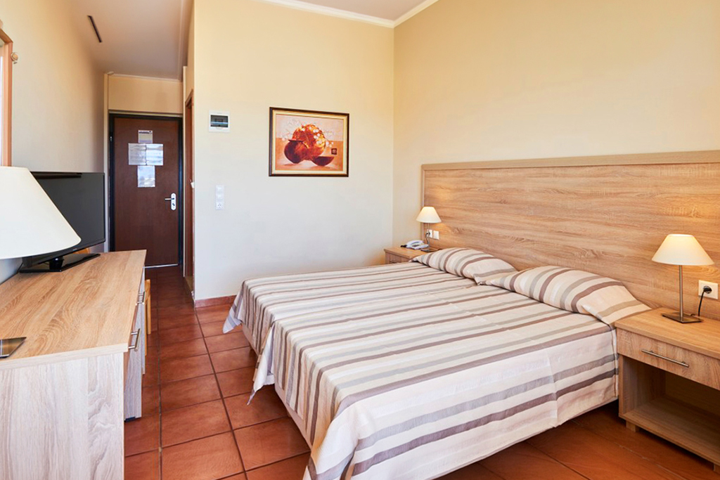 Autotour Péloponnèse avec extension au Smart club Nautica Bay Hotel 3*, Séjour Grèce & ses îles, Grèce Continentale, Athènes & sa région par Ôvoyages