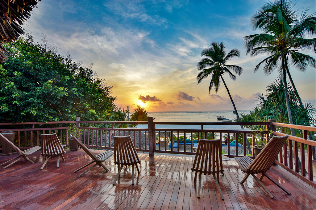 Ôcombiné Kena Beach Hotel 4* Sup & Safari 2 nuits dans le Selous en avion, Circuit Tanzanie, Zanzibar par Ôvoyages
