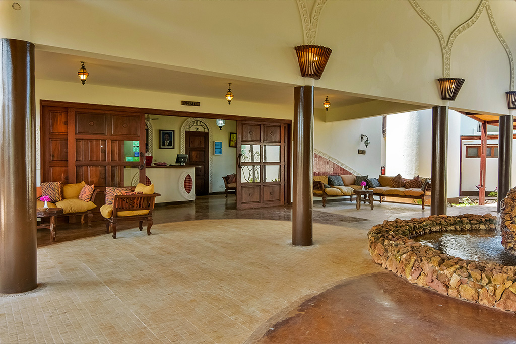 Ôcombiné Kena Beach Hotel 4* Sup & Safari 2 nuits dans le Selous en avion, Circuit Tanzanie, Zanzibar par Ôvoyages