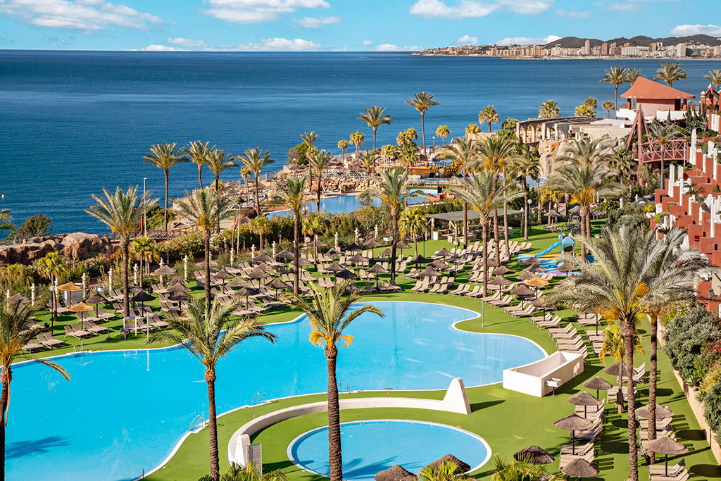 Ôclub Experience Holiday World Village 4*