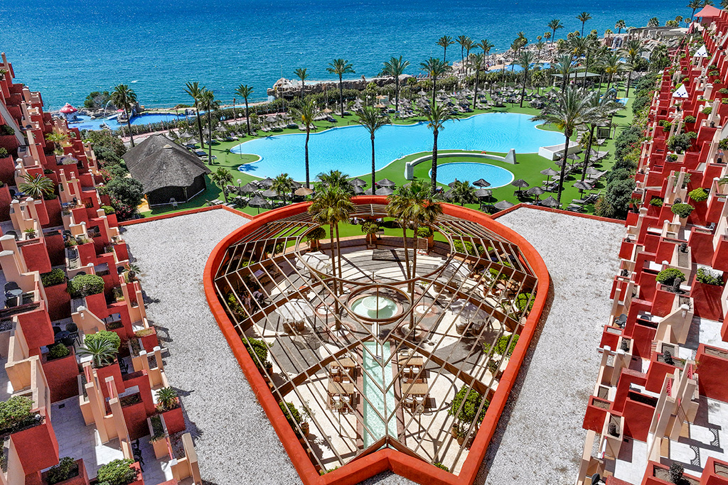 Ôclub Experience Holiday World Village 4*