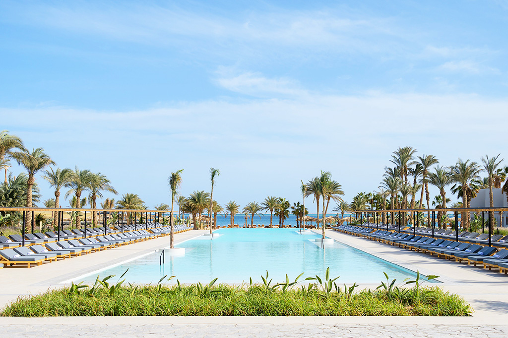 Serry Beach Resort 5*