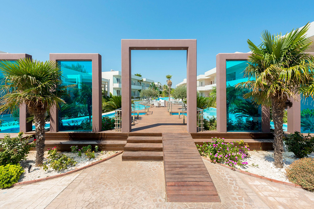 COOEE Afandou Bay Resort Suites 5*