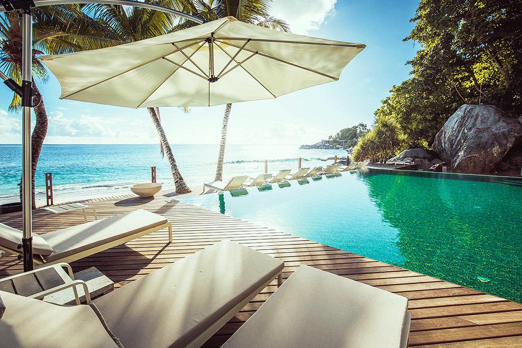 Carana Beach Hotel 4*