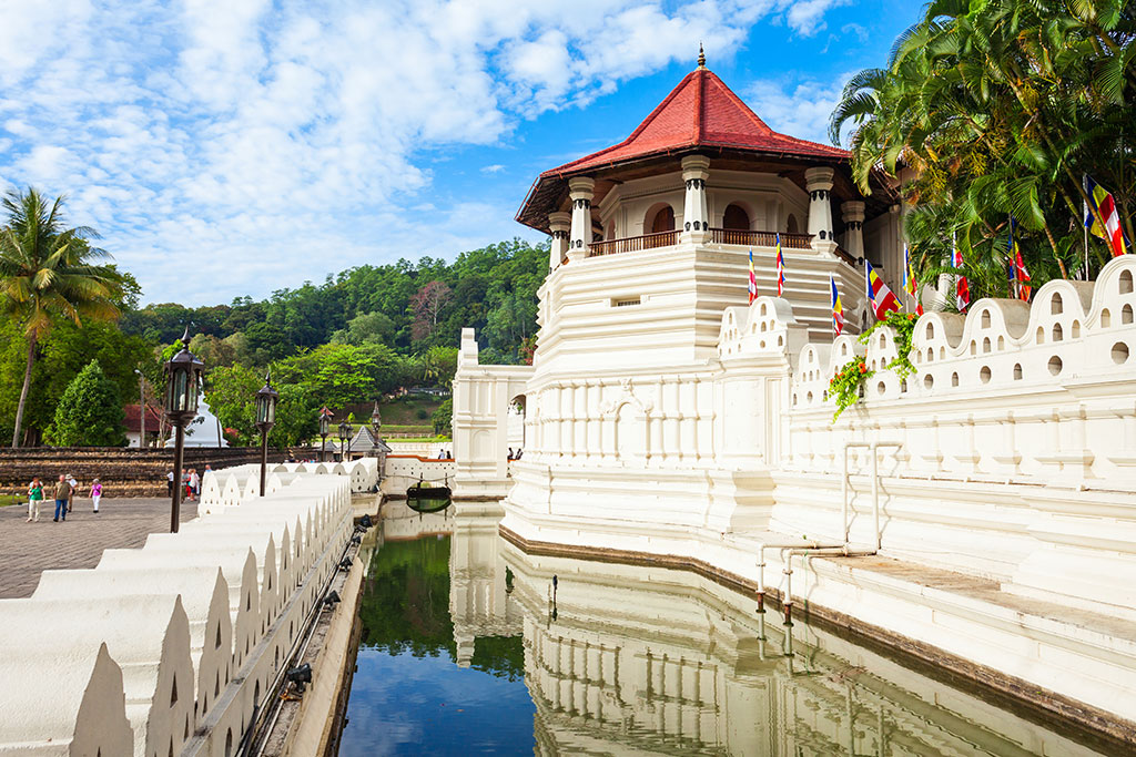 Circuit Les Incontournables du Sri Lanka & extension Maldives Dusit D2 Feydhoo 5* by Ôvoyages, Combiné Maldives par Ôvoyages