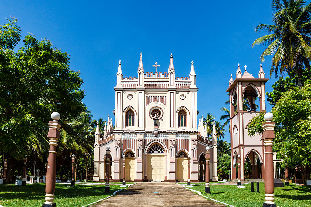 Circuit Les Incontournables du Sri Lanka & extension Maldives Dusit D2 Feydhoo 5* by Ôvoyages, Combiné Maldives par Ôvoyages