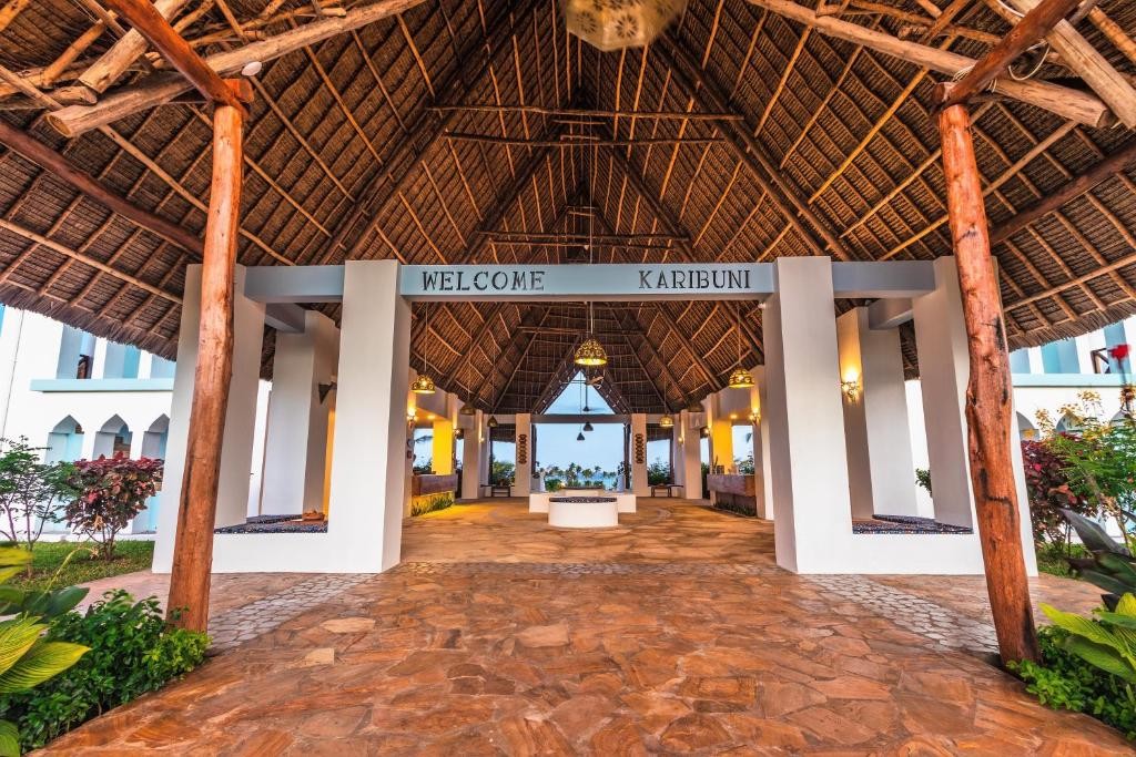 Hôtel SBH Kilindini Resort 5* + Safari 2 nuits, Combiné Tanzanie, Zanzibar par Ôvoyages
