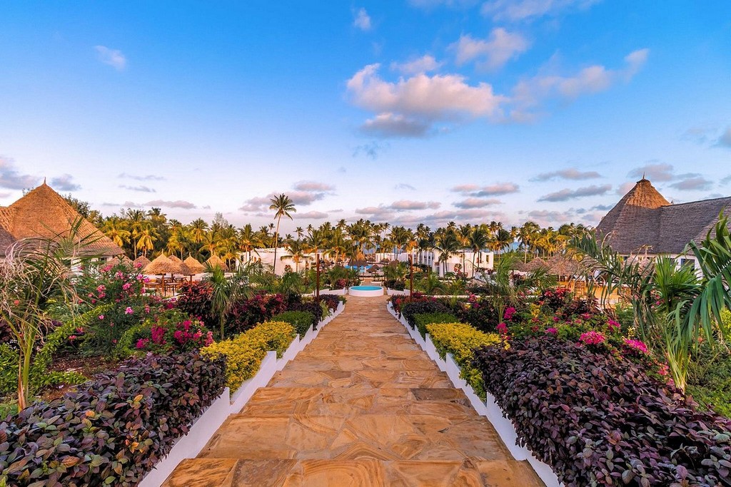 Hôtel SBH Kilindini Resort 5* + Safari 2 nuits, Combiné Tanzanie, Zanzibar par Ôvoyages