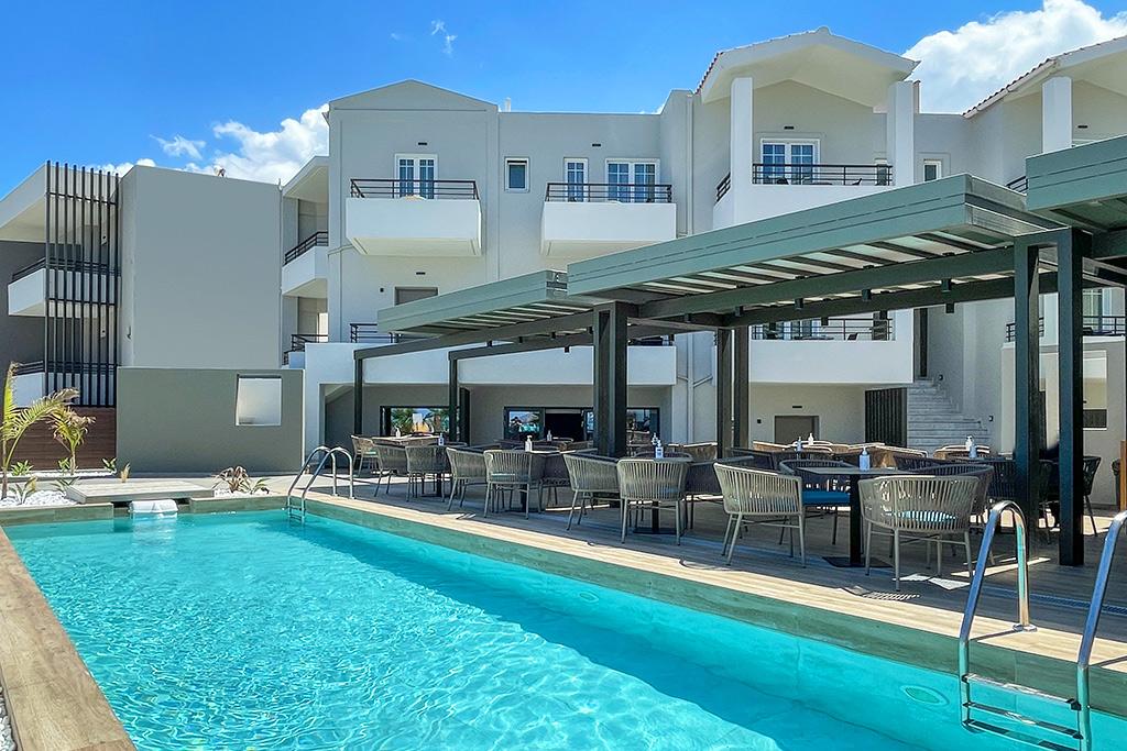 Mare Blue & Suites 4*