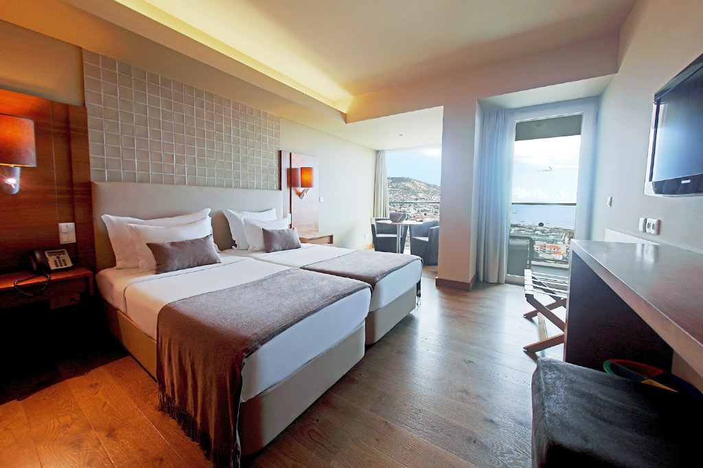 Hôtel The Views Baia 4* Adult Only +18, Séjour Portugal, Madère, Île de Madère par Ôvoyages Hôtel The Views Baia 4* Adult Only +18, Séjour Portugal, Madère, Île de Madère par Ôvoyages