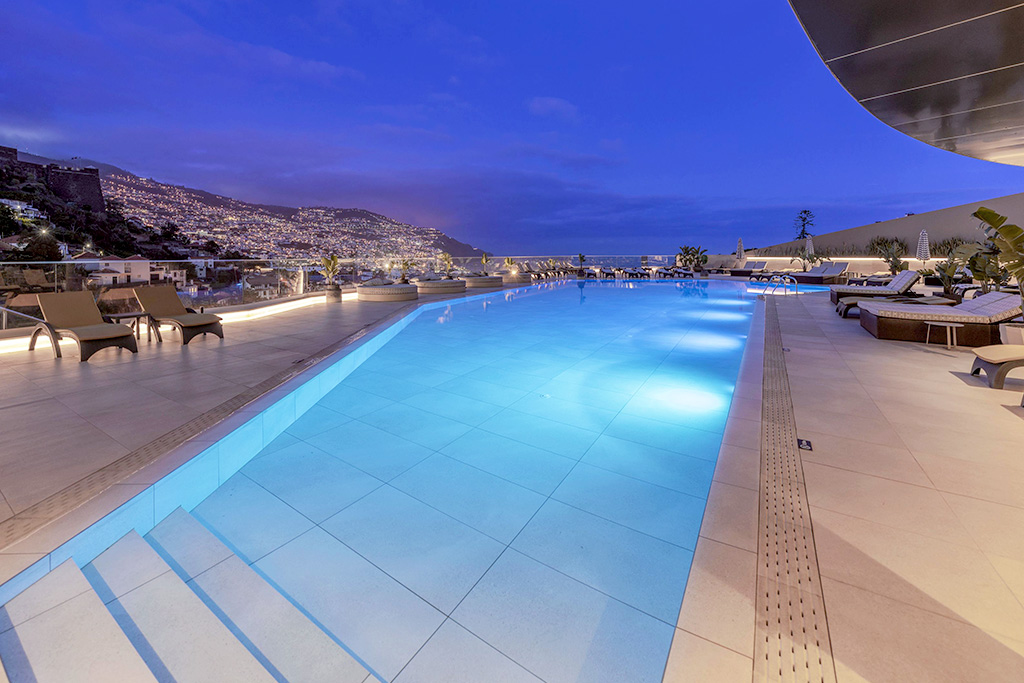 Hôtel The Views Baia 4* Adult Only +18, Séjour Portugal, Madère, Île de Madère par Ôvoyages Hôtel The Views Baia 4* Adult Only +18, Séjour Portugal, Madère, Île de Madère par Ôvoyages