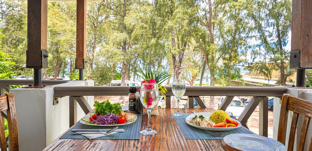 Combiné Dina Morgabine Saint-Gilles 3* by Ôvoyages & Le Grand Bleu Hôtel & Spa 3* by Ôvoyages, Combiné Île Maurice par Ôvoyages