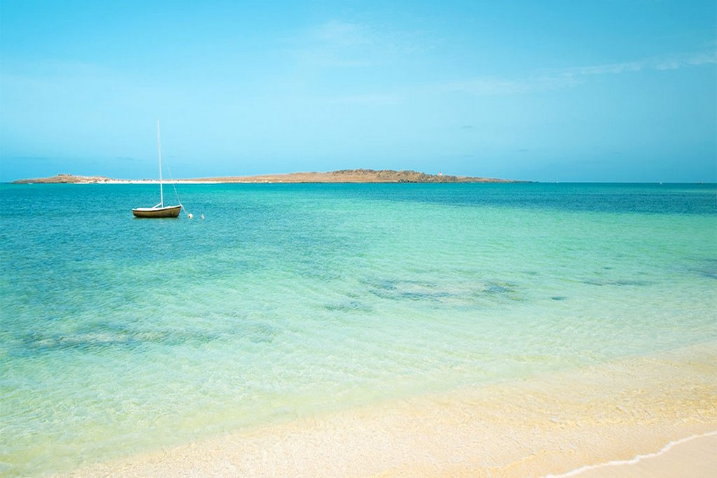 Oasis White Hotel 4*