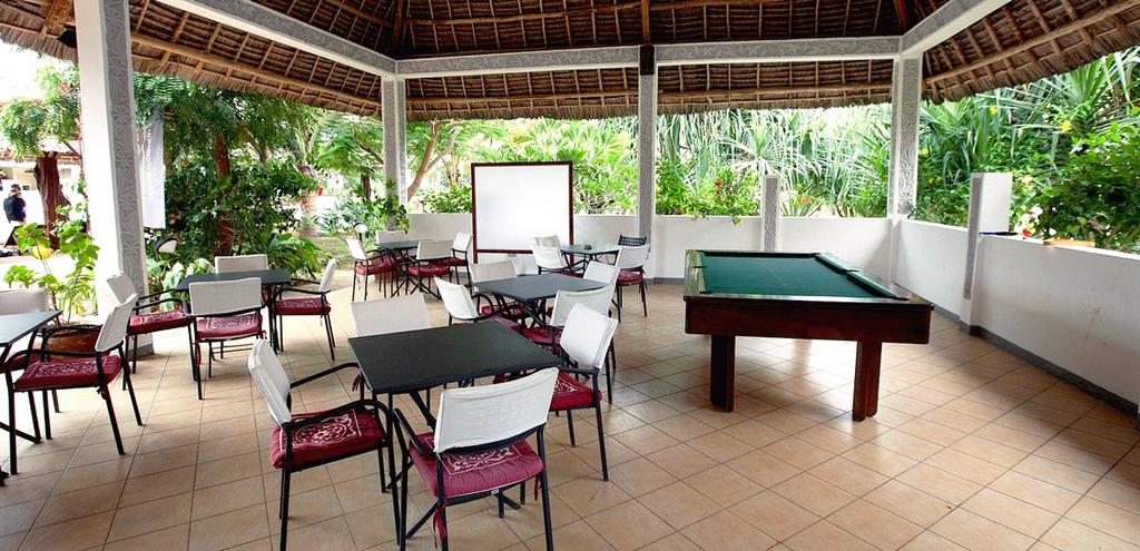 Hôtel Jaz Adonia Beach Resort 5* + Safari 1 nuit, Combiné Tanzanie, Zanzibar par Ôvoyages