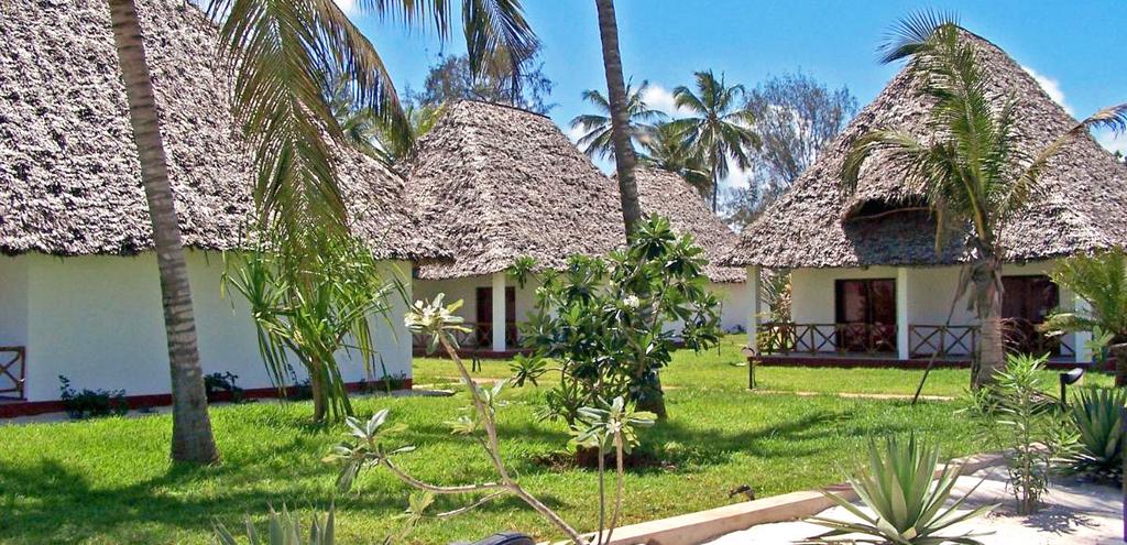 Hôtel Jaz Adonia Beach Resort 5* + Safari 2 nuits, Combiné Tanzanie, Zanzibar par Ôvoyages