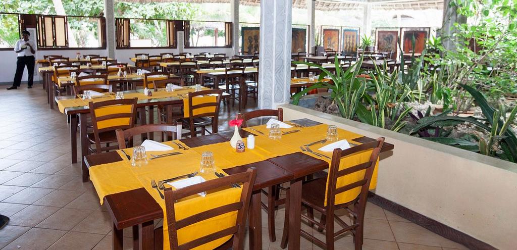 Hôtel Jaz Adonia Beach Resort 5* + Safari 2 nuits, Combiné Tanzanie, Zanzibar par Ôvoyages