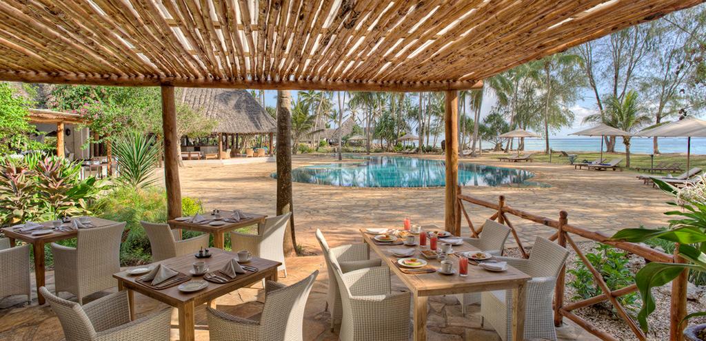 Ôclub Select BlueBay Beach Resort & Spa 5* + Safari 2 nuits, Combiné Tanzanie, Zanzibar par Ôvoyages